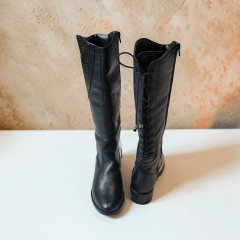Bota Cano Longo em Couro Legítimo com Salto Bloco Baixo e Cadarço Traseiro -1590