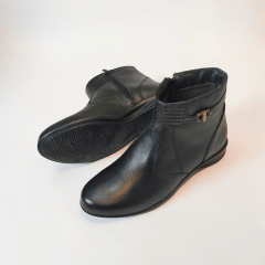 Bota Feminina Confortável em Couro Legítimo com Salto Baixo e Forro Acolchoado - 1586