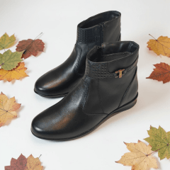 Bota Feminina Confortável em Couro Legítimo com Salto Baixo e Forro Acolchoado - 1586