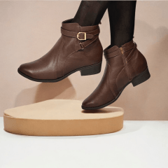 Bota Feminina em Couro Legítimo com Fivela e Zíper Lateral – Detalhe em X no Calcanhar-4002