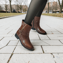 Coturno Feminino Elegante em Couro Legítimo com Salto Bloco, Detalhe em Zíper e Zíper Lateral -1587