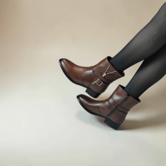 Coturno Feminino Elegante em Couro Legítimo com Salto Bloco, Detalhe em Zíper e Zíper Lateral -1587