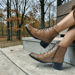 Coturno Feminino em Couro Legítimo com Salto Bloco, Cadarço e Zíper Lateral -1589