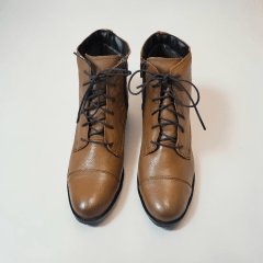 Coturno Feminino em Couro Legítimo com Salto Bloco, Cadarço e Zíper Lateral -1589