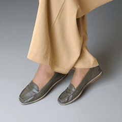 Mocassim Tradicional em Couro – Flexível e Atemporal-5138