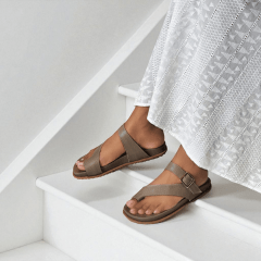 Papete em Couro Legítimo com Fivela Lateral – Estilo Autêntico e Confortavel - 5136