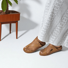 Papete em Couro Legítimo com Fivela Lateral – Estilo Autêntico e Confortavel - 5136