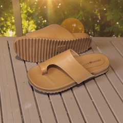 Papete Feminina em Couro Legítimo com Cabedal Firme e Recorte Dedeira - 5175