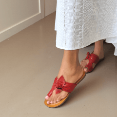 Rasteira Elegante em Couro Legítimo com Laço Lateral - 5174