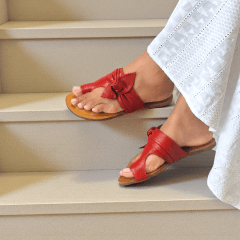 Rasteira Elegante em Couro Legítimo com Laço Lateral - 5174