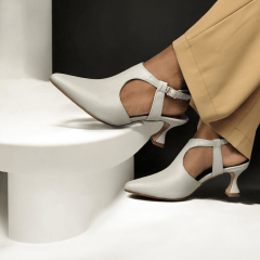 O Clássico Reinventado – Scarpin com Salto Taça Aberto Atrás -45512