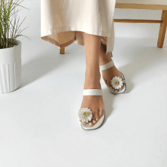 Rasteira Feminina com Flor no Dedo e Saltinho – Couro Legítimo -5139
