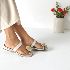 Rasteira Feminina com Flor no Dedo e Saltinho – Couro Legítimo -5139