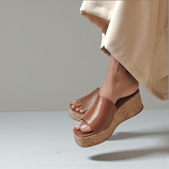 Tamanco Cortiça com Pala em Couro Legítimo e Elástico Lateral-5157