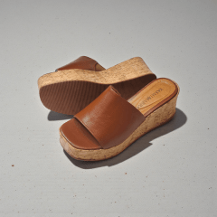 Tamanco Cortiça com Pala em Couro Legítimo e Elástico Lateral-5157