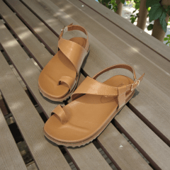 Papete Feminina em Couro Legítimo com Fivela Ajustável e Calce Firme -5181