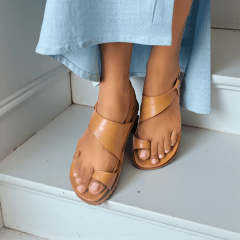 Papete Feminina em Couro Legítimo com Fivela Ajustável e Calce Firme -5181