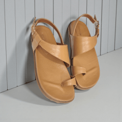 Papete Feminina em Couro Legítimo com Fivela Ajustável e Calce Firme -5181