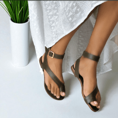 Sandália em Couro Legítimo com Dedinho e Fivela – Leve e Estilosa- 5135