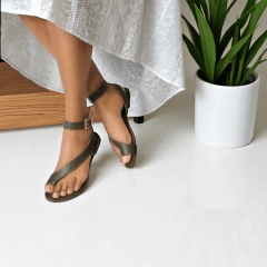 Sandália em Couro Legítimo com Dedinho e Fivela – Leve e Estilosa- 5135