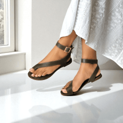 Sandália em Couro Legítimo com Dedinho e Fivela – Leve e Estilosa- 5135