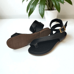 Sandália em Couro Legítimo com Dedinho e Fivela – Leve e Estilosa- 5135