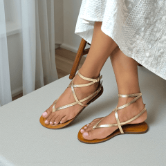 Sandália em Couro Legítimo com Duas Fivelas  Design Minimalista - 5169
