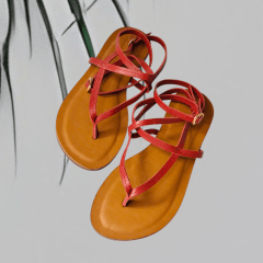 Sandália em Couro Legítimo com Duas Fivelas  Design Minimalista - 5169