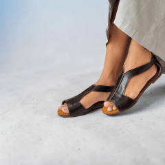 Sandália Rasteira em Couro Legítimo com Calcanhar Fechado – Conforto e Elegância - 5170