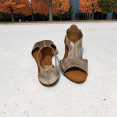 Sandália Rasteira em Couro Legítimo com Calcanhar Fechado – Conforto e Elegância - 5170