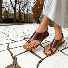 Sandália Rasteira em Couro Legítimo com Dedo e Velcro – Elegância e Conforto - 5183