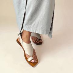 Sandália Rasteira em Couro Legítimo com Dedo e Velcro – Elegância e Conforto - 5183