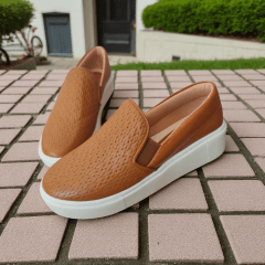 Slip-On Feminino em Couro Legitimo Tressê – Conforto com Estilo Atemporal -5127