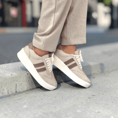 Tênis Feminino Casual em Couro Legítimo com Solado Macio e Cadarço - 5182