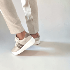 Tênis Feminino Casual em Couro Legítimo com Solado Macio e Cadarço - 5182