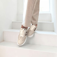 Tênis Feminino Casual em Couro Legítimo com Solado Macio e Cadarço - 5182